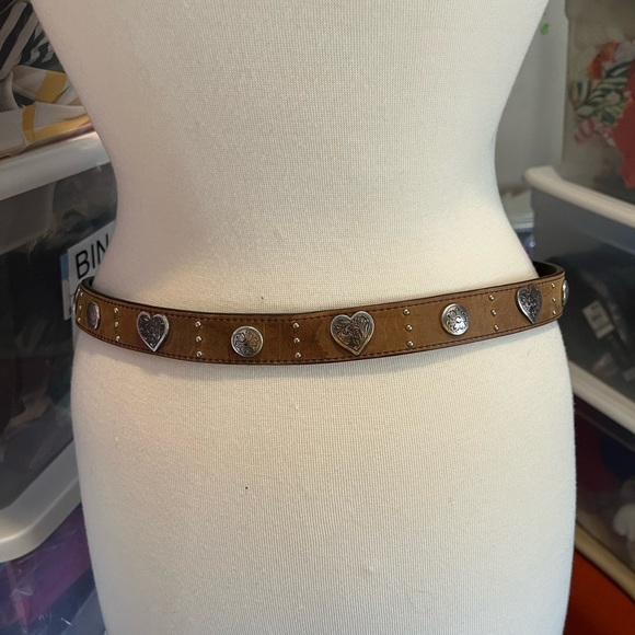 Ariat Brown Belt with Silver Heart Detail - Picture 2 of 9